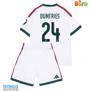 Billiga Real Madrid Denzel Dumfries #24 Hemmatröja Barn 2026-27 Kortärmad (+ Korta byxor)